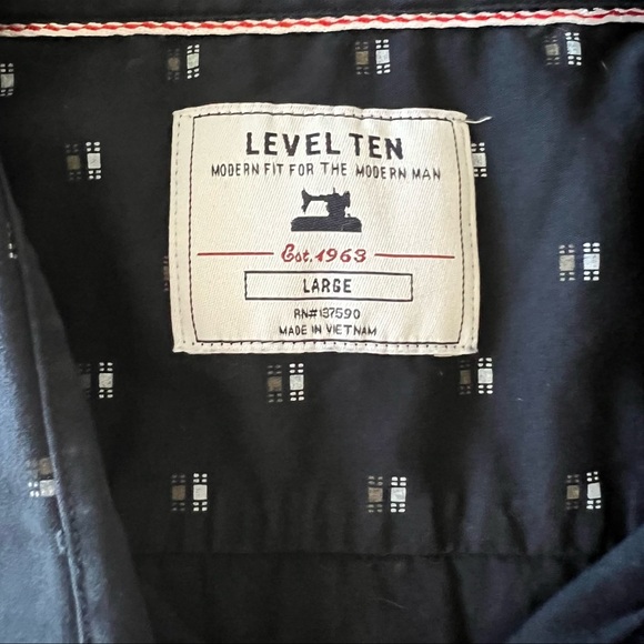 Level Ten Button Front Shirt ~ Size: Large - Picture 3 of 4